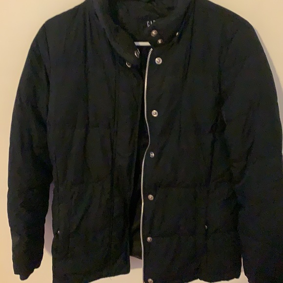 Gap women’s size small puffer coat - Picture 3 of 4